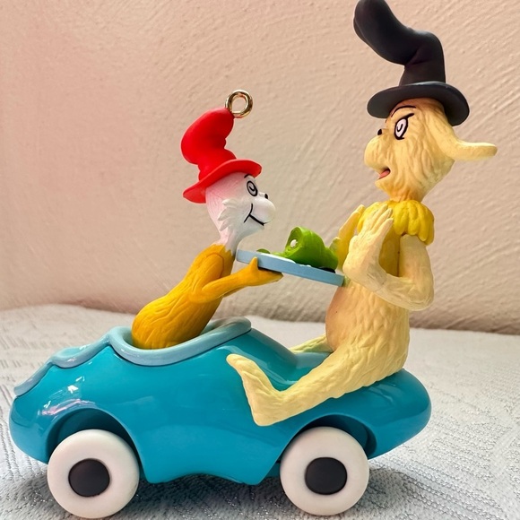 2002 Hallmark Keepsake Ornament Dr. Seuss Book Green Eggs and Ham - Picture 2 of 8